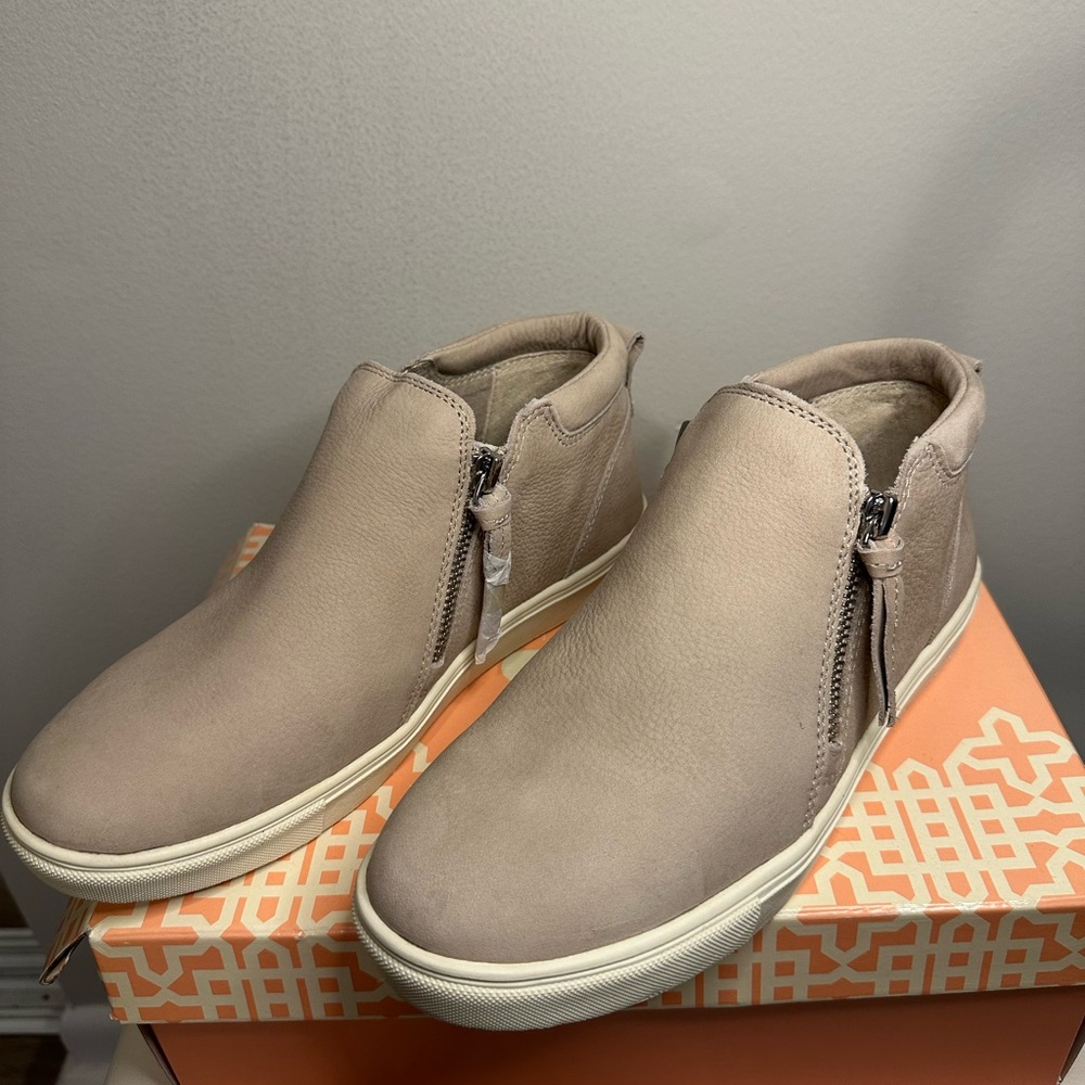 Beige Ankle Zip Sneakers